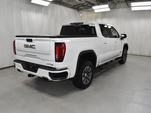 Used 2024 GMC Sierra 1500 AT4 w/ Technology Package image 5