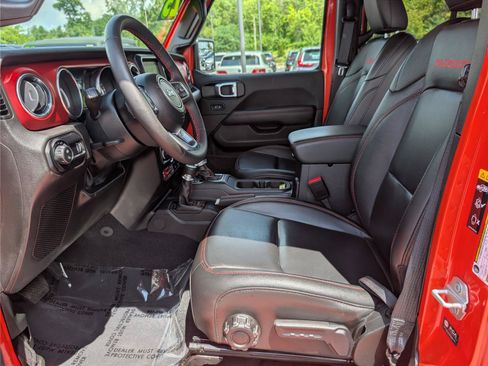 Used 2023 Jeep Gladiator Rubicon w/ LED Lighting Group AWD/4WD image 17