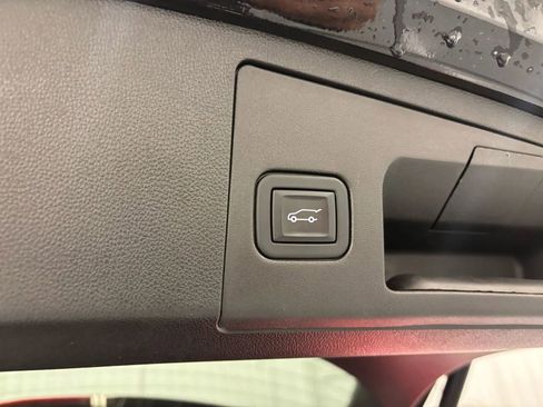 Used 2023 Cadillac XT4 Sport image 38