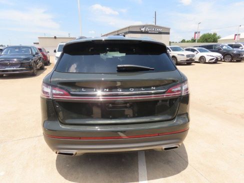 Used 2022 Lincoln Nautilus FWD w/ Premium Package image 11