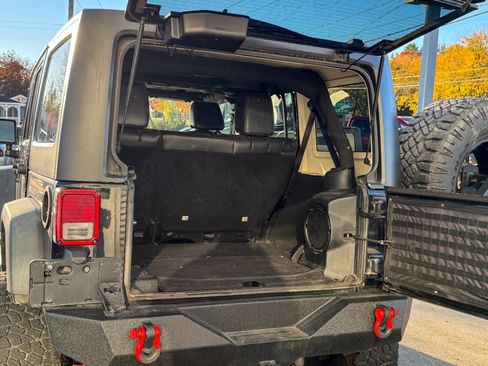 Used 2013 Jeep Wrangler Unlimited Rubicon w/ Dual Top Group image 15