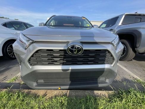 Used 2025 Toyota RAV4 XLE FWD image 2