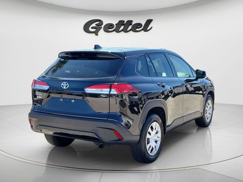 Certified 2024 Toyota Corolla Cross L image 4