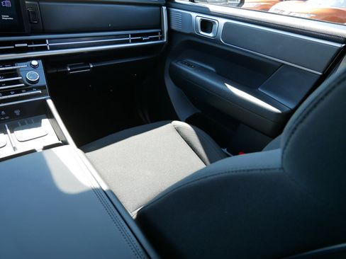 Certified 2026 Hyundai Santa Fe SE image 11