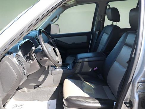 Used 2007 Ford Explorer Sport Trac Limited image 14