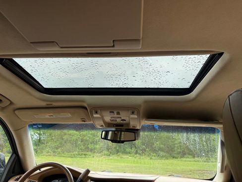Used 2016 Cadillac Escalade Platinum AWD/4WD image 9