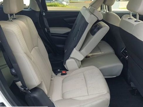 Certified 2025 Subaru Ascent Premium AWD/4WD image 28