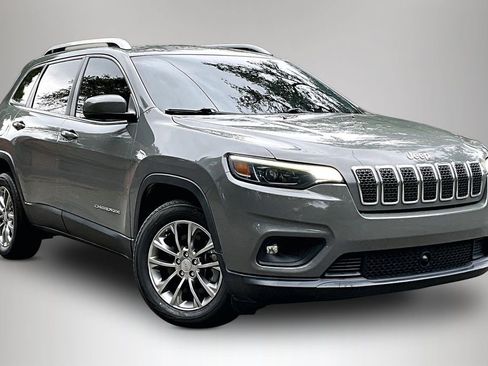 Used 2021 Jeep Cherokee Latitude Lux w/ Comfort/Convenience Group FWD image 2