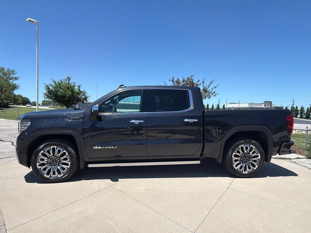 Used 2023 GMC Sierra 1500 Denali Ultimate AWD/4WD image 5
