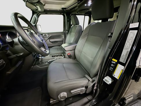 Used 2022 Jeep Wrangler Unlimited Sport AWD/4WD image 13