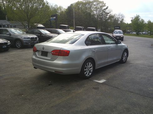 Used 2012 Volkswagen Jetta SE FWD image 5