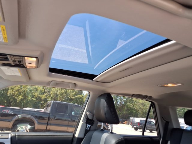 Used 2022 Toyota 4Runner SR5 Premium w/ Moonroof Package AWD/4WD image 15
