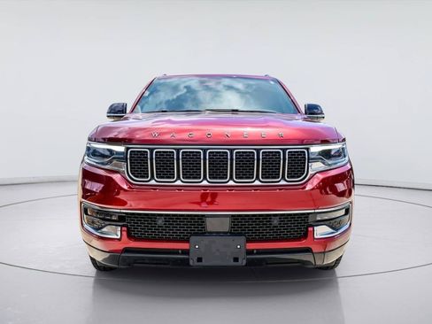 Used 2023 Jeep Wagoneer 4WD image 3