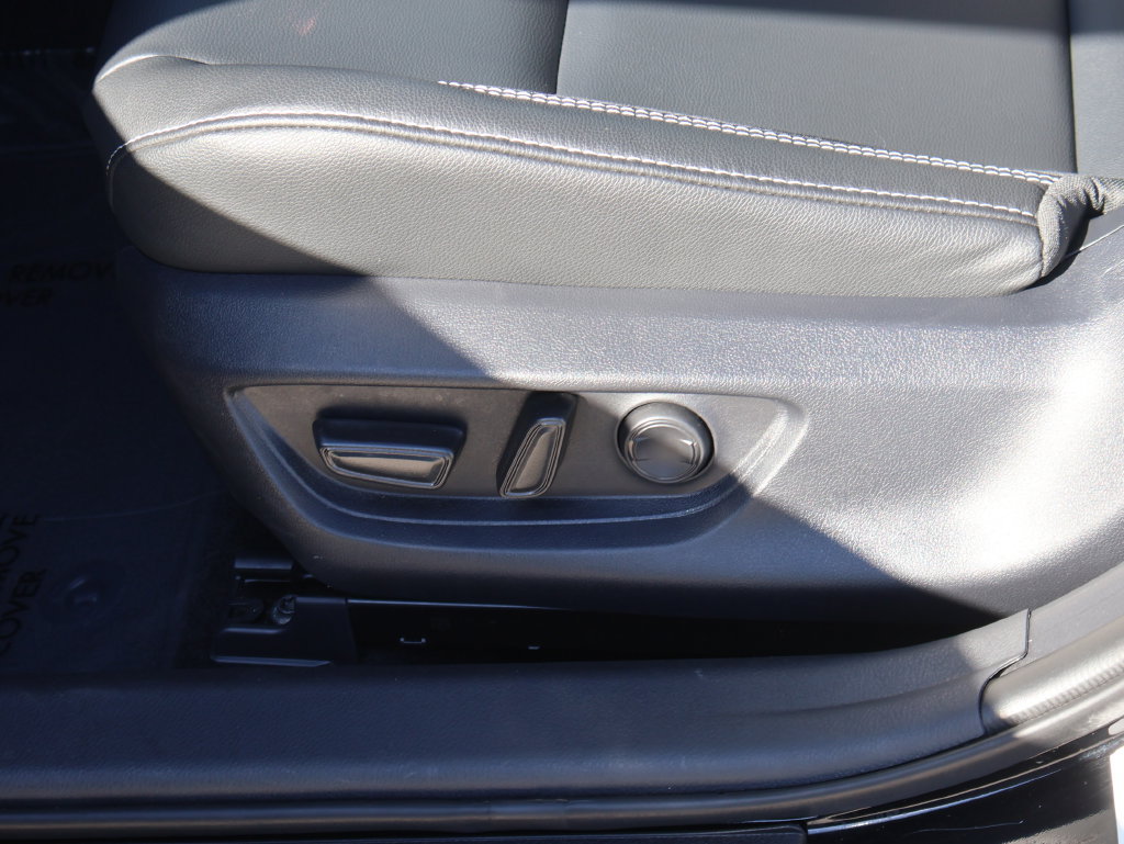 Used 2026 Toyota Camry SE FWD image 23