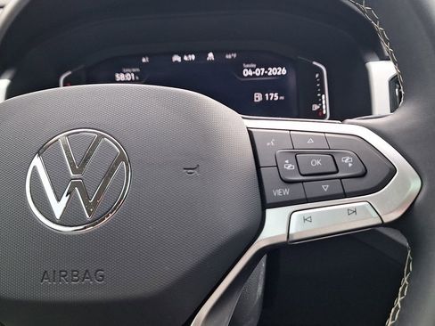 Used 2023 Volkswagen Atlas SE image 18