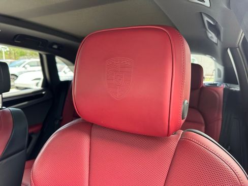 Certified 2023 Porsche Macan Turbo AWD/4WD image 23