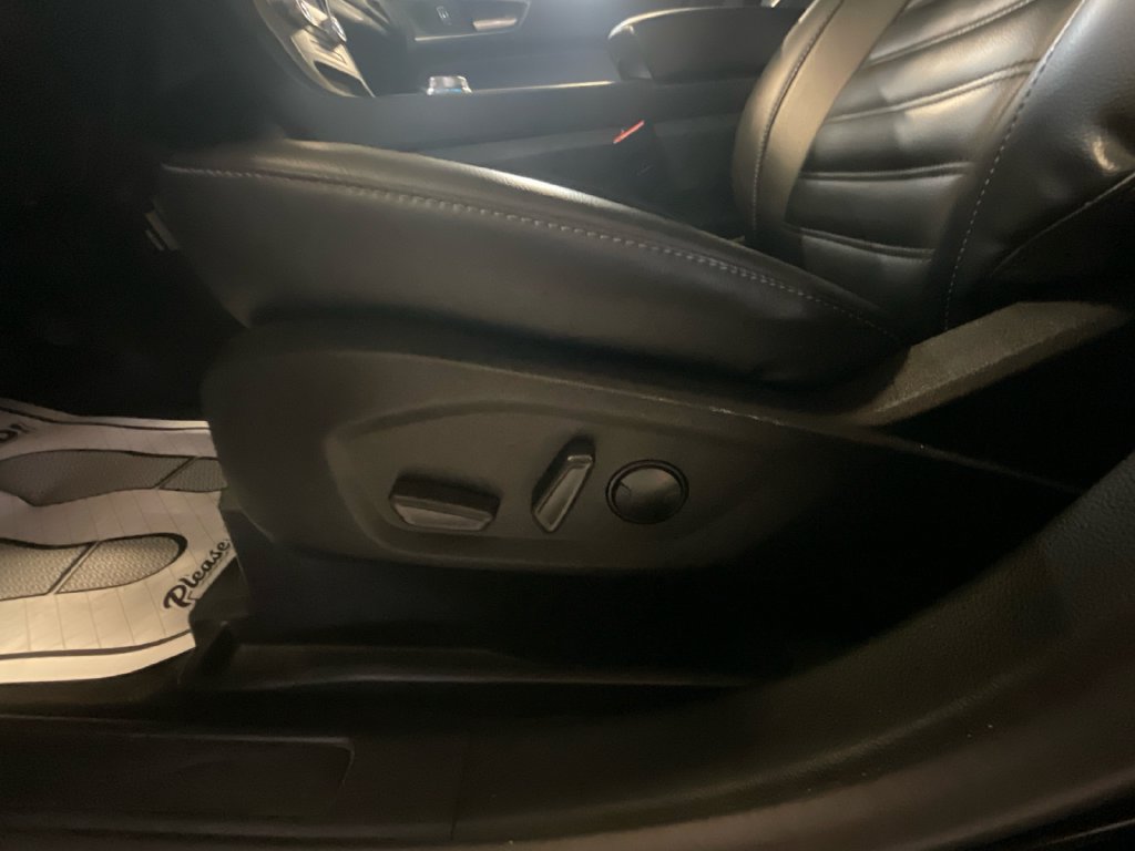 Used 2024 Ford Edge SEL AWD/4WD image 13