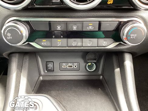 Used 2025 Nissan Sentra SV FWD image 16