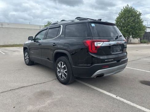 Used 2022 GMC Acadia SLT w/ Technology Package image 3