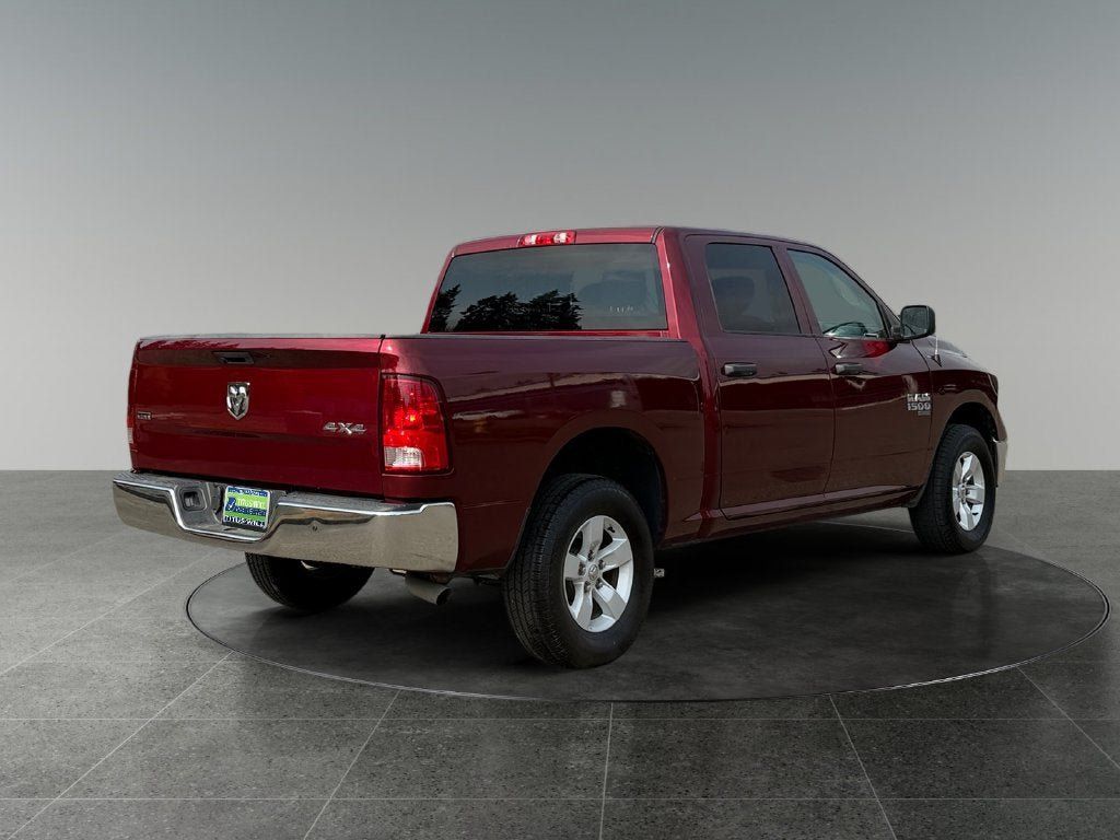Used 2022 RAM 1500 Classic SLT AWD/4WD image 10