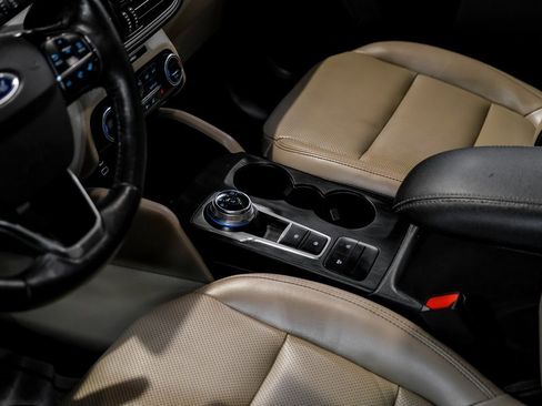 Used 2021 Ford Escape SEL image 20