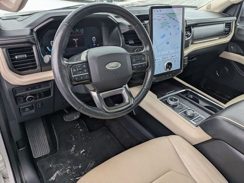 Used 2023 Ford Expedition Platinum image 10