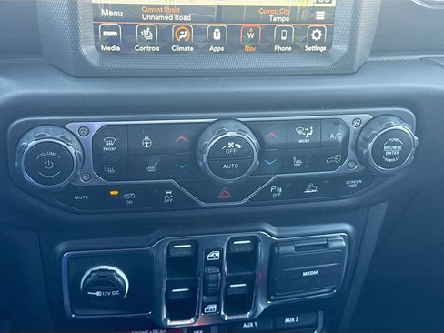 Used 2023 Jeep Wrangler Unlimited Rubicon 392 AWD/4WD image 32