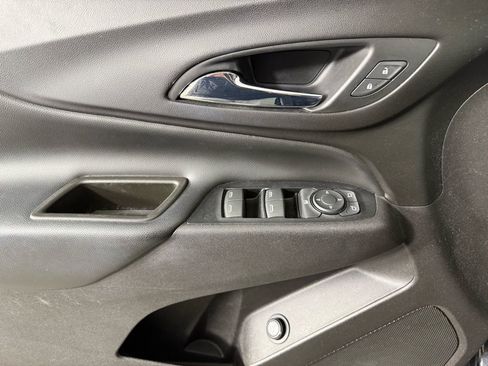 Used 2018 Chevrolet Equinox LT image 13