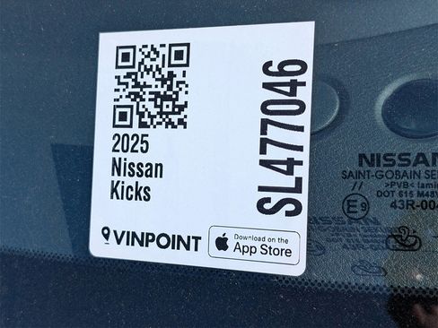 Certified 2025 Nissan Kicks Play S image 22