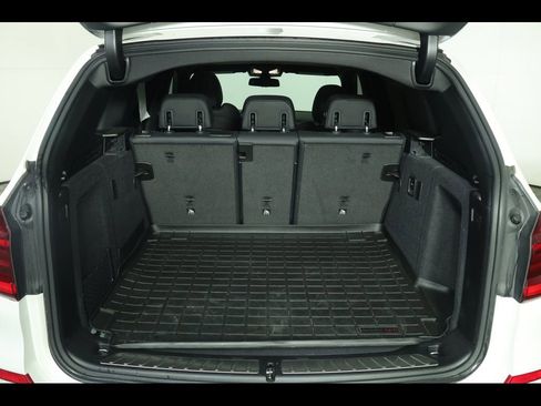 Used 2021 BMW X3 xDrive30i w/ Premium Package image 18