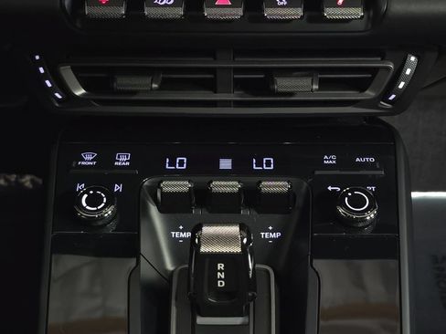 Certified 2024 Porsche 911 Carrera T RWD image 19