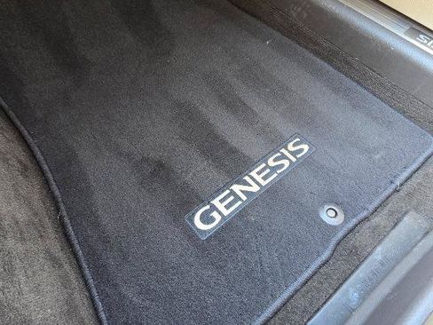 Used 2013 Hyundai Genesis 3.8 RWD image 27