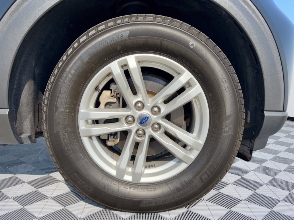 Certified 2023 Ford Explorer XLT RWD image 13