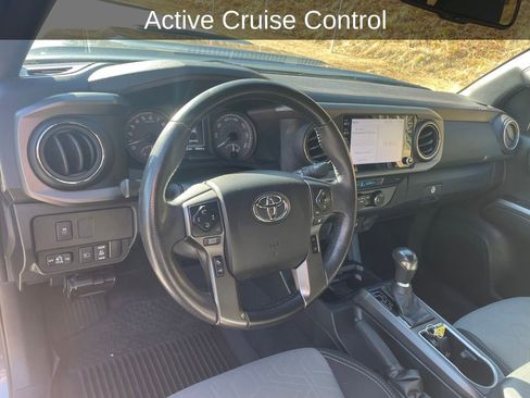 Used 2021 Toyota Tacoma TRD Sport image 13