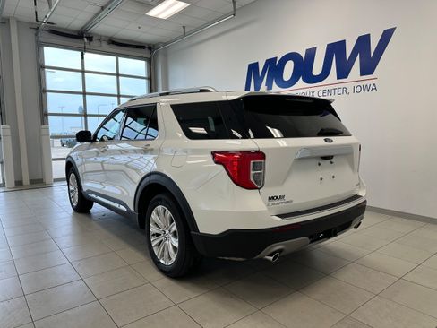 Used 2023 Ford Explorer Limited w/ Limited Technology Package AWD/4WD image 6