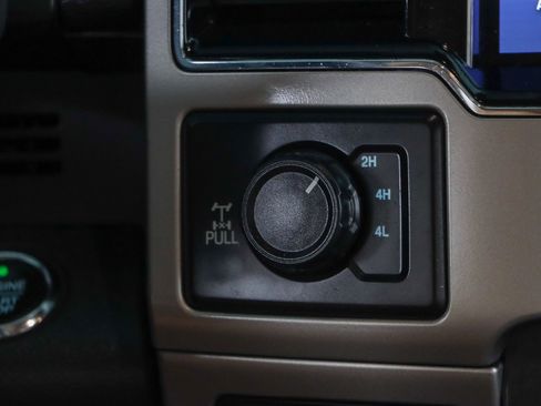 Used 2022 Ford F250 Lariat w/ Lariat Ultimate Package image 22