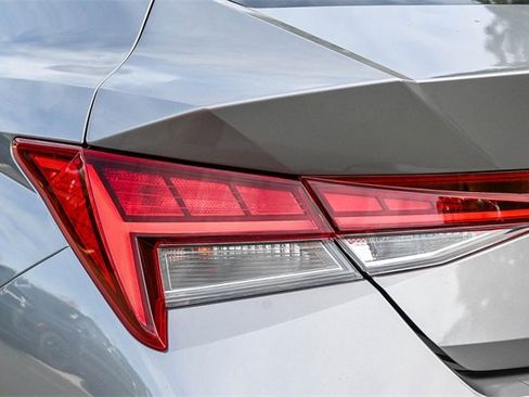 New 2026 Hyundai Elantra Limited image 9