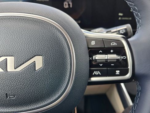 New 2026 Kia Carnival EX image 27