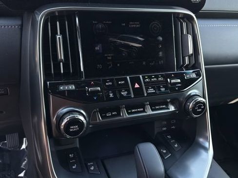Used 2025 Lexus LX 700h Overtrail w/ Accessory Package (Z1) AWD/4WD image 25