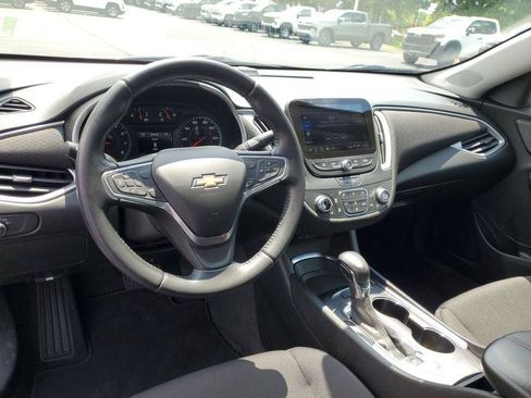 Used 2022 Chevrolet Malibu LT w/ Midnight Edition FWD image 7