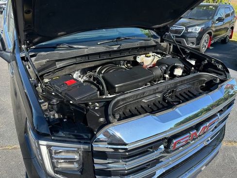 Used 2024 GMC Sierra 1500 SLT AWD/4WD image 30