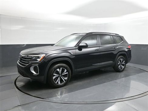 New 2026 Volkswagen Atlas SE image 1