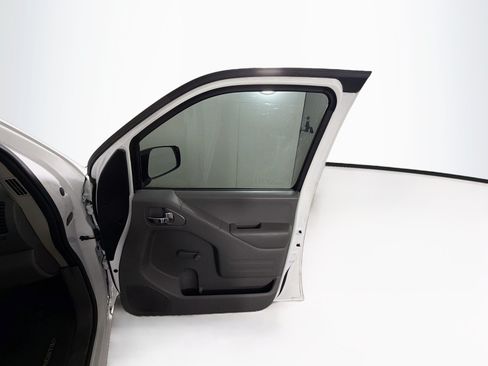 Used 2016 Nissan Frontier S RWD image 28