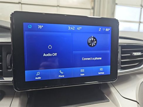 Used 2023 Ford Explorer XLT w/ Equipment Group 202A image 21