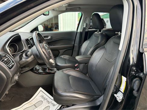 Used 2018 Jeep Compass Limited w/ Navigation Group image 11