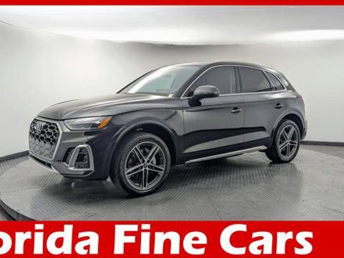 Used 2021 Audi Q5 e Premium Plus w/ Premium Plus Package image 1