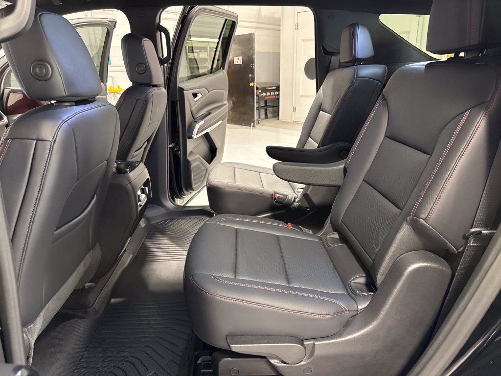 Used 2026 Chevrolet Traverse Z71 AWD/4WD image 40