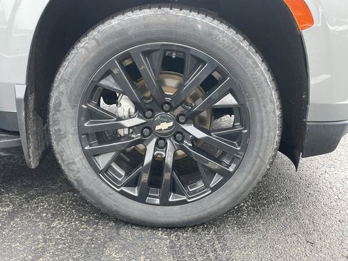 Used 2023 Chevrolet Suburban LS image 9