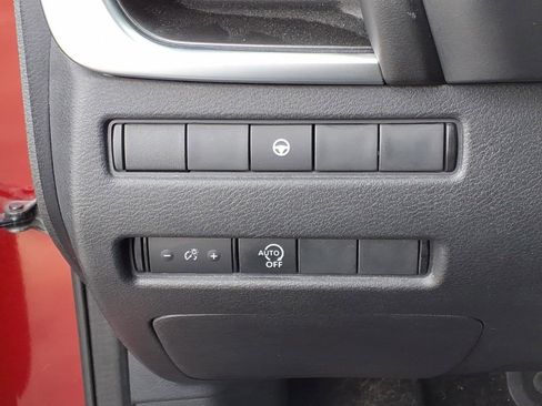 Used 2023 Nissan Rogue SV image 15