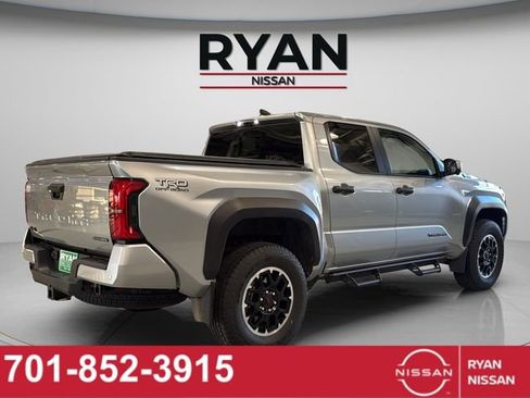Used 2024 Toyota Tacoma TRD Off-Road w/ TRD Off Road Premium Package image 17